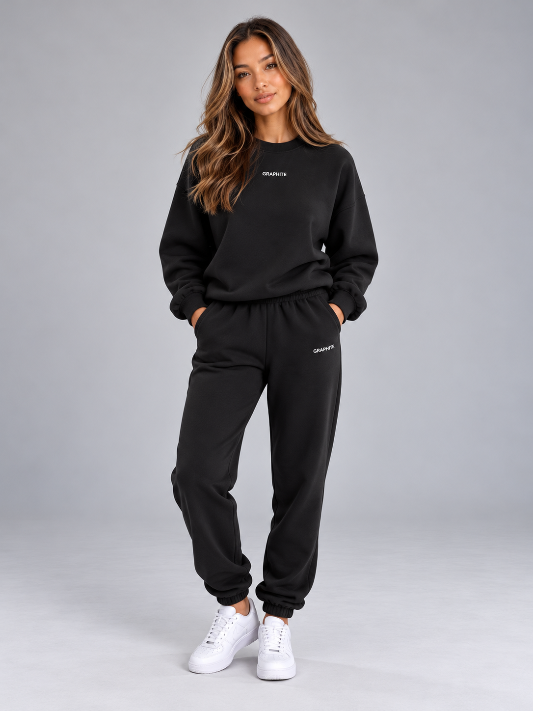 Women’s Oversized Tracksuit Set – Sweatshirt & Cuffed Joggers