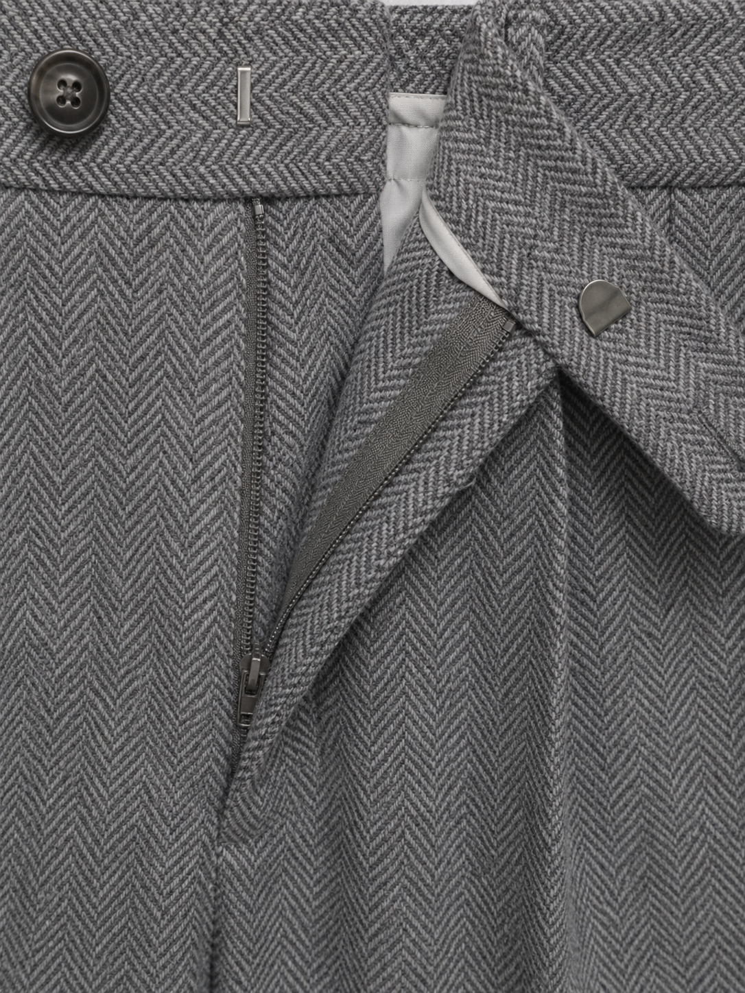 Men’s Herringbone Pleated Trousers – Straight Leg Tailored Fit