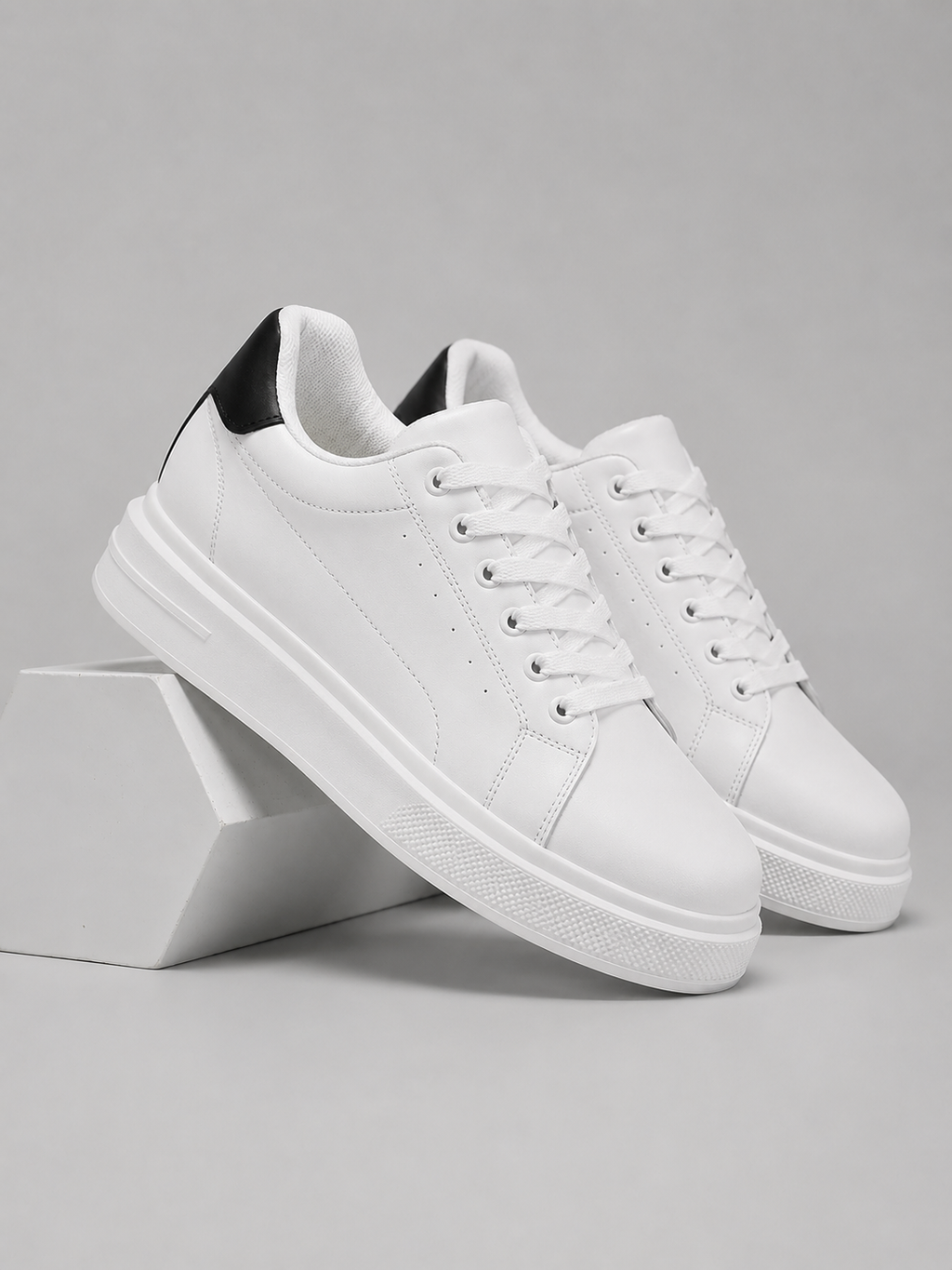 Men's Leather Trainers – Low Top Lace Up Casual Sneakers