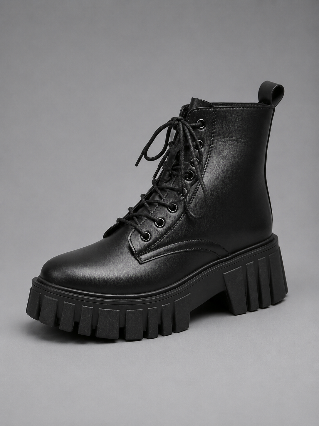 Women’s Chunky Leather Look Combat Boots – Lace-Up Platform Ankle Boots