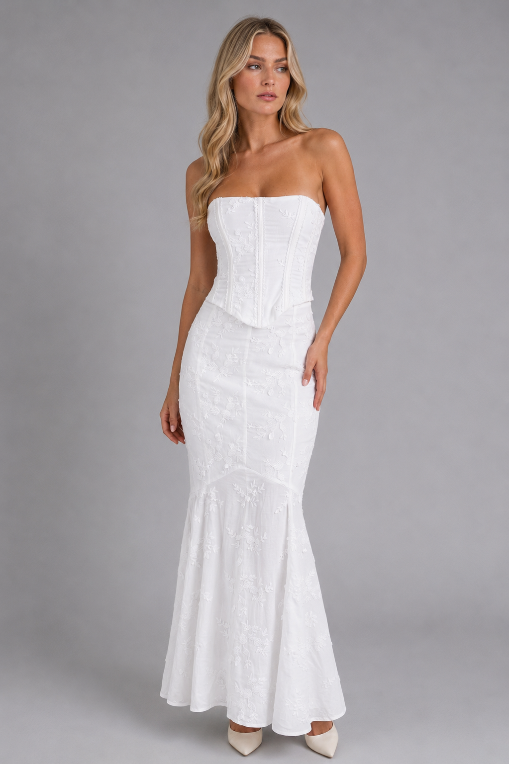 Women’s Strapless Lace Maxi Dress – Elegant Corset Style